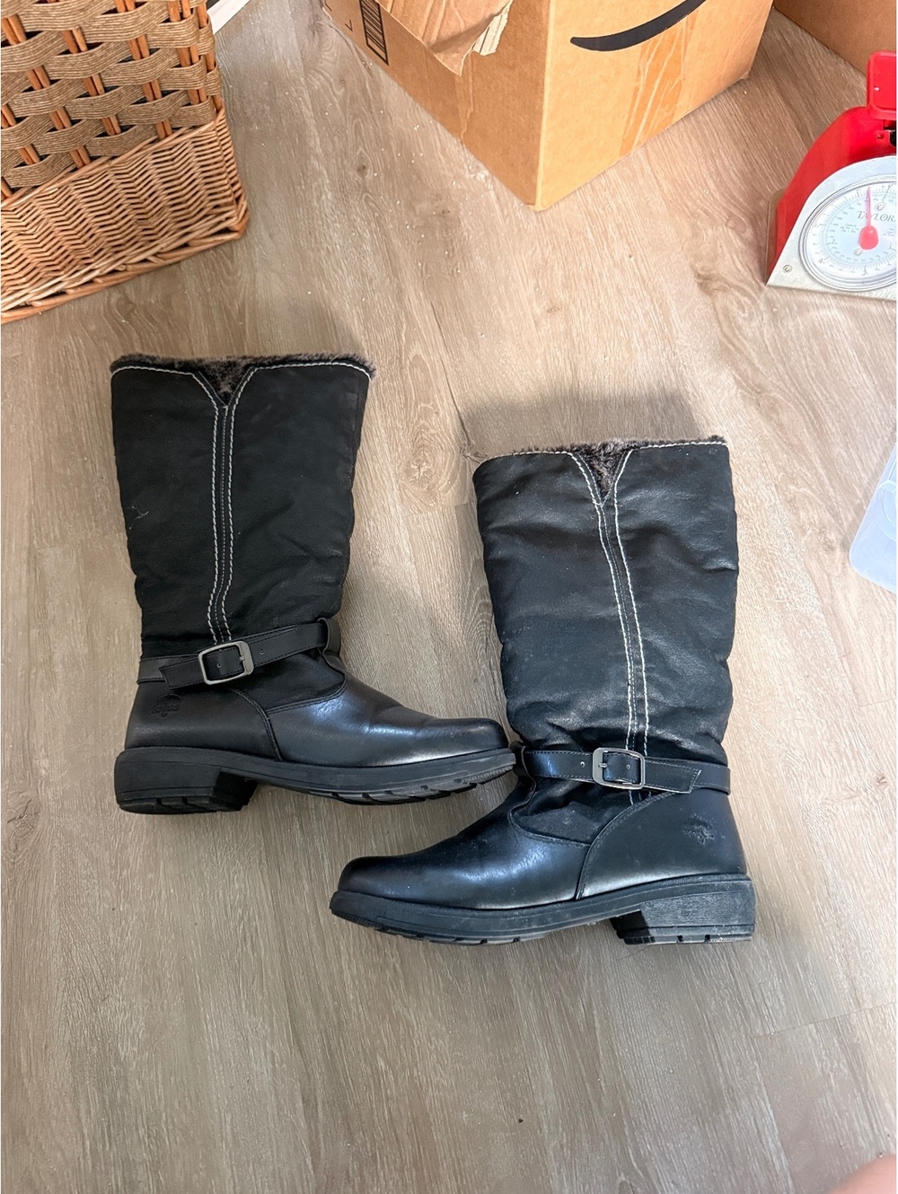 Maryliza Women's Black Faux Fur Lined Mid-Calf Boots Size 10